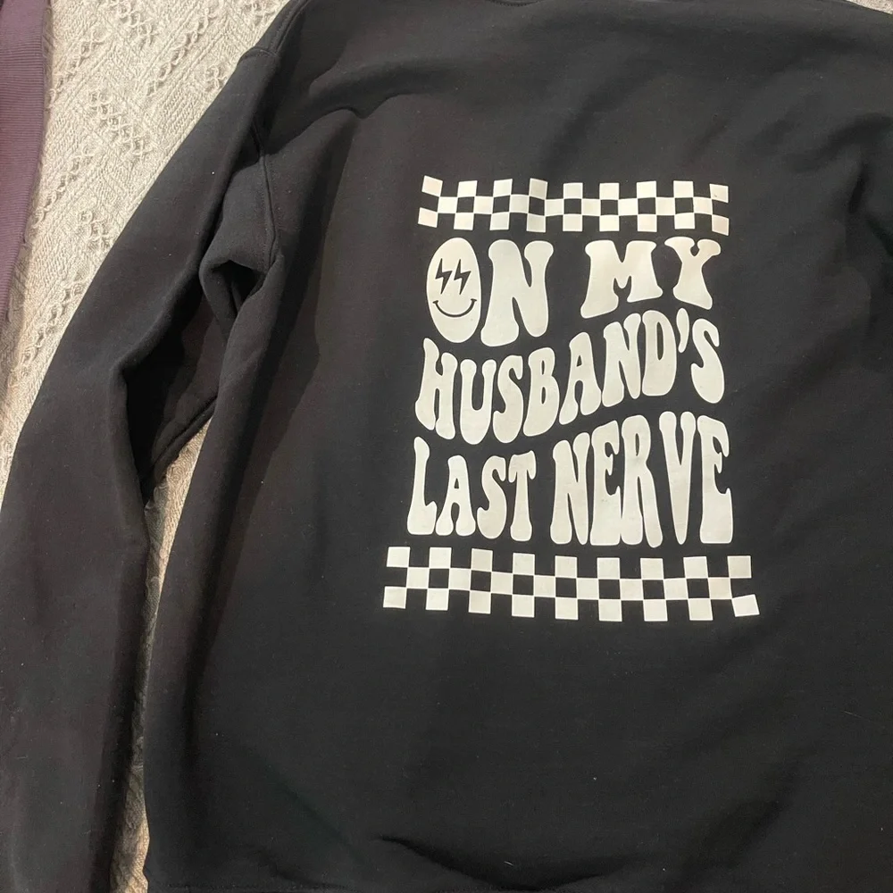 Pullover - Picture 1 of 3